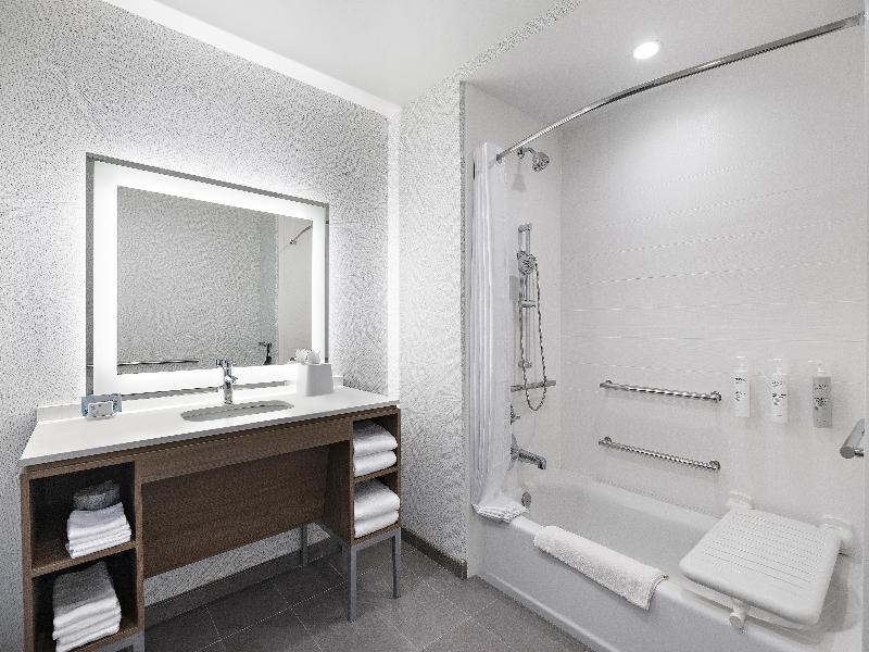 Home2 Suites by Hilton Ontario Airport image