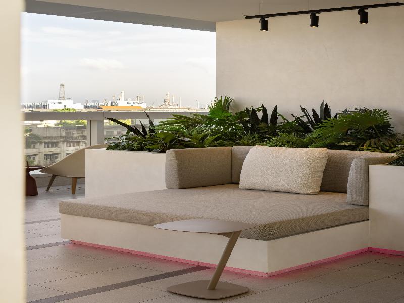 YOTEL Bangkok Sukhumvit, Select by Hilton