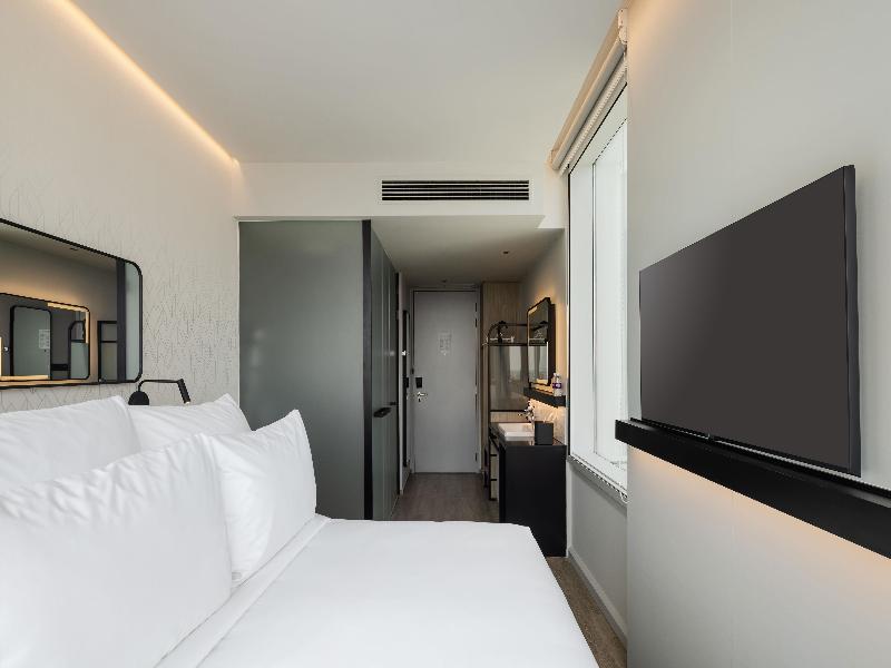YOTEL Bangkok Sukhumvit, Select by Hilton
