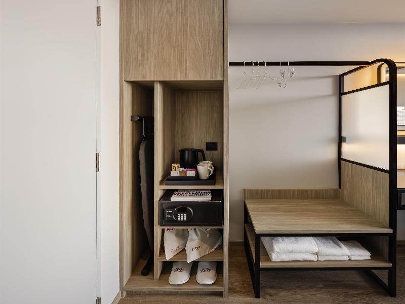 YOTEL Bangkok Sukhumvit, Select by Hilton
