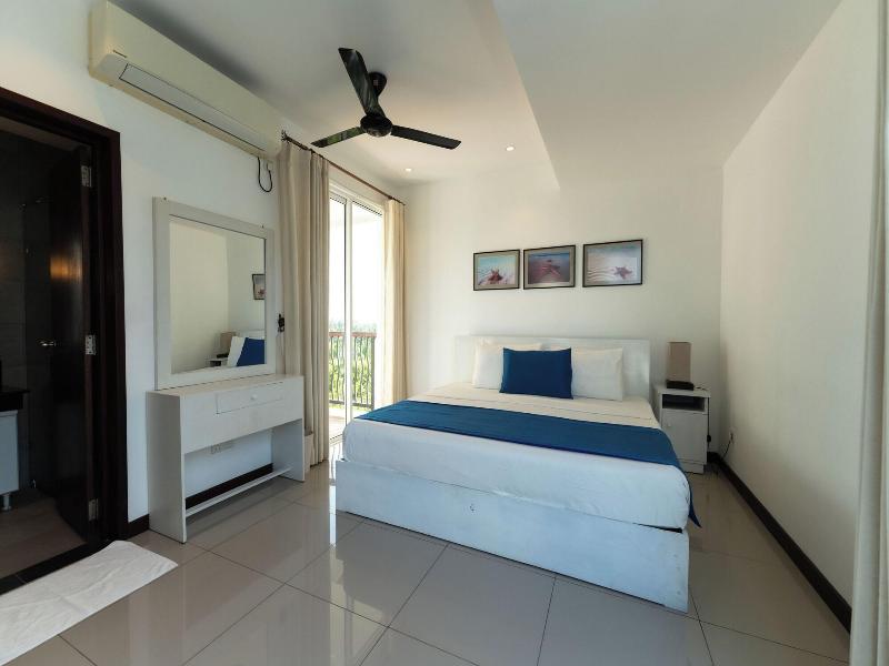 Oceanfront Nilaveli By Icc image