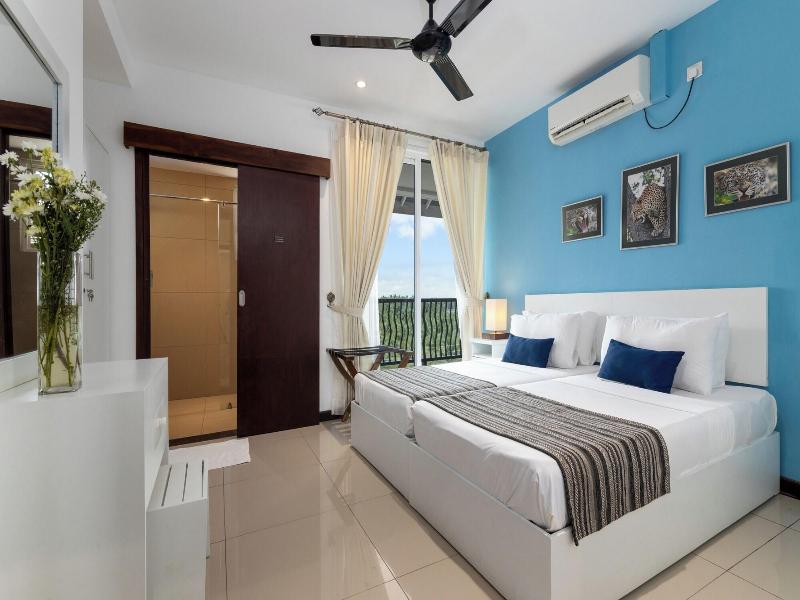 Oceanfront Nilaveli By Icc image