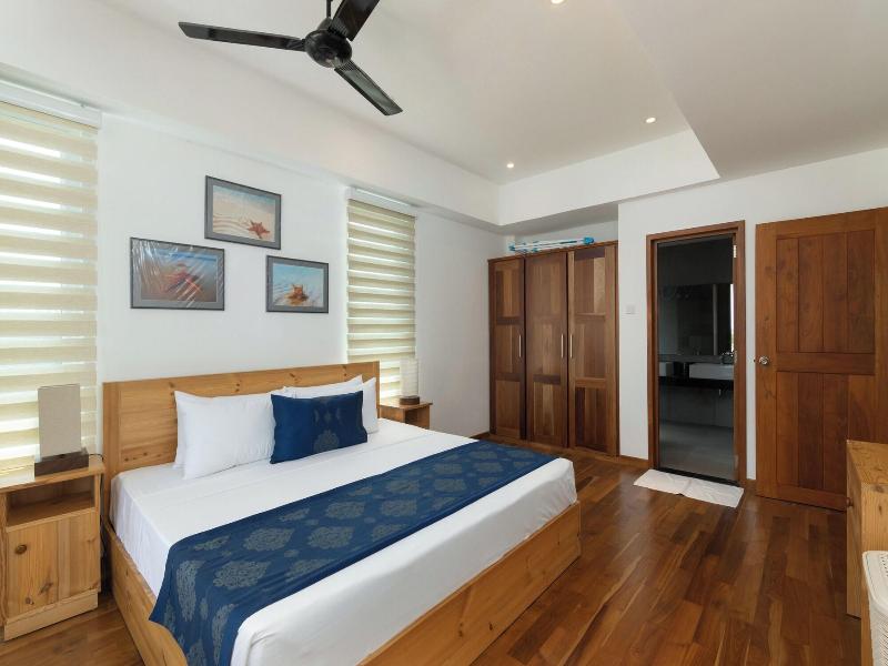Oceanfront Nilaveli By Icc image