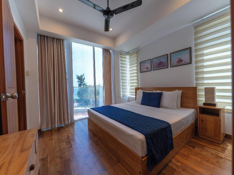 Oceanfront Nilaveli By Icc image