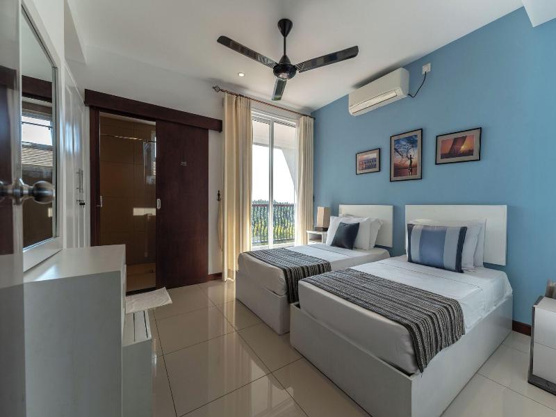Oceanfront Nilaveli By Icc image