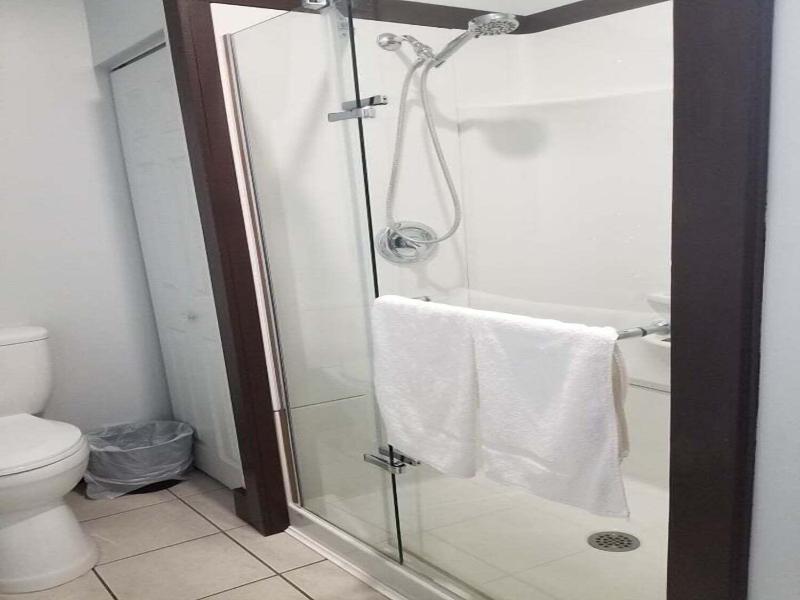 La Digue Suites image