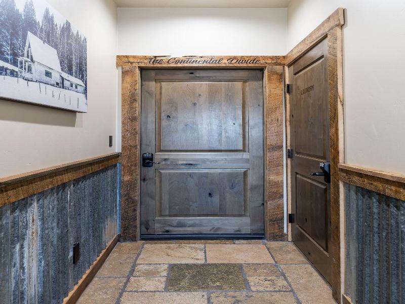 The Adventure Inn Yellowstone image