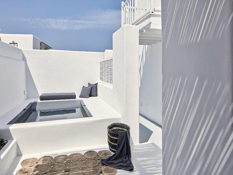 Arameras Resort image