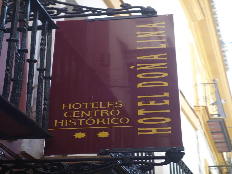 Hotel Dona Lina image