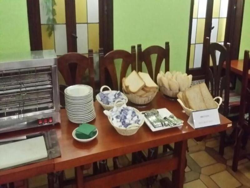 Hotel Dona Lina image