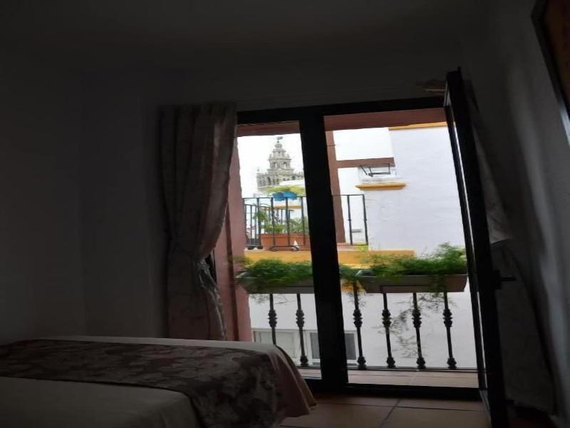 Hotel Dona Lina image