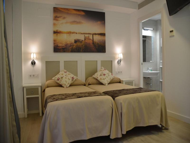 Hotel Dona Lina image