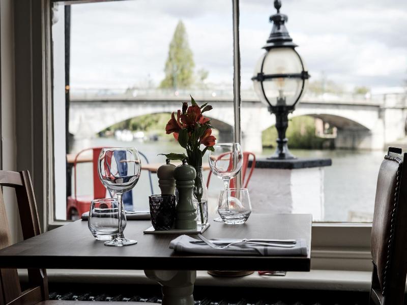 The Swan Hotel image