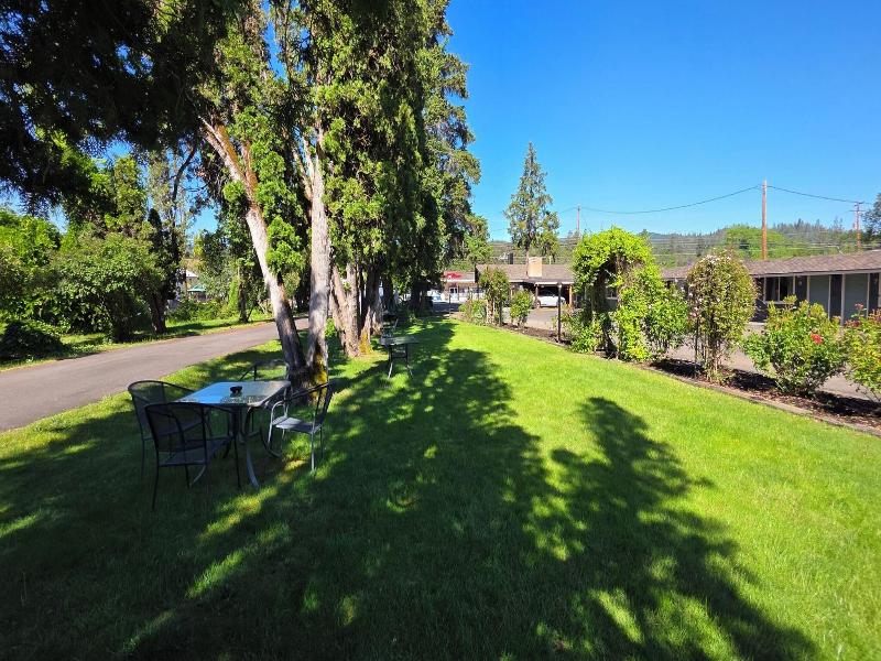 Riverfront Lodging