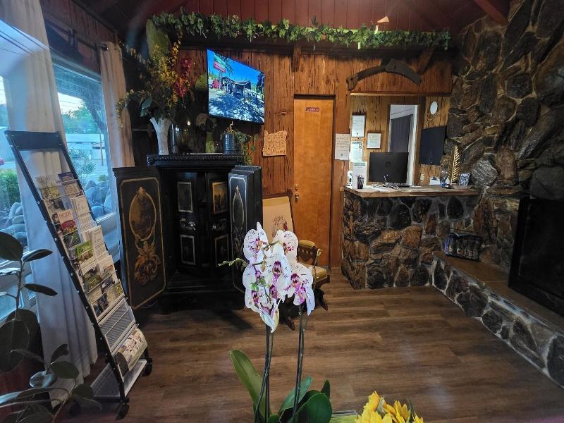 Riverfront Lodging