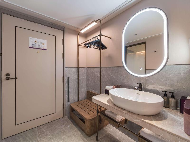 Mercure Nanjing Confucius Temple image