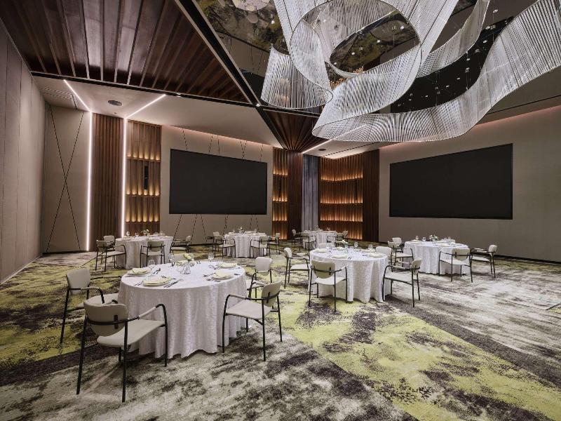 Novotel Dhahran Hotel & Residences image