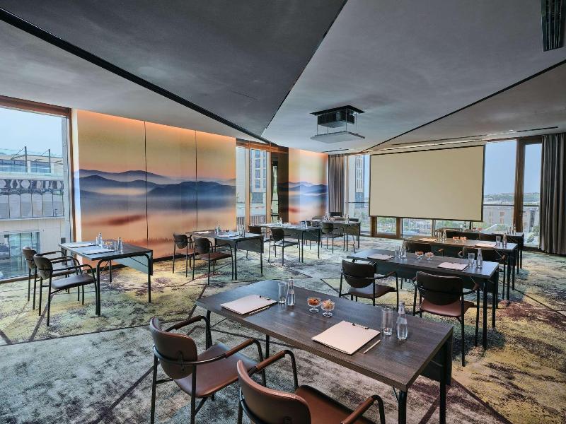 Novotel Dhahran Hotel & Residences image