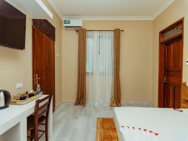 Blackstone Beach Resort  image