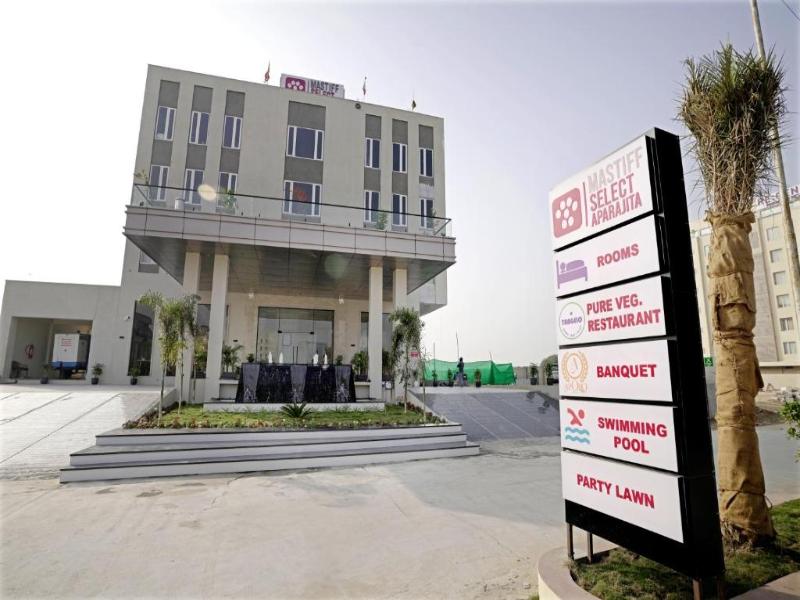 Mastiff Select Aparajita Khatu Shyam By OTHPL — general view