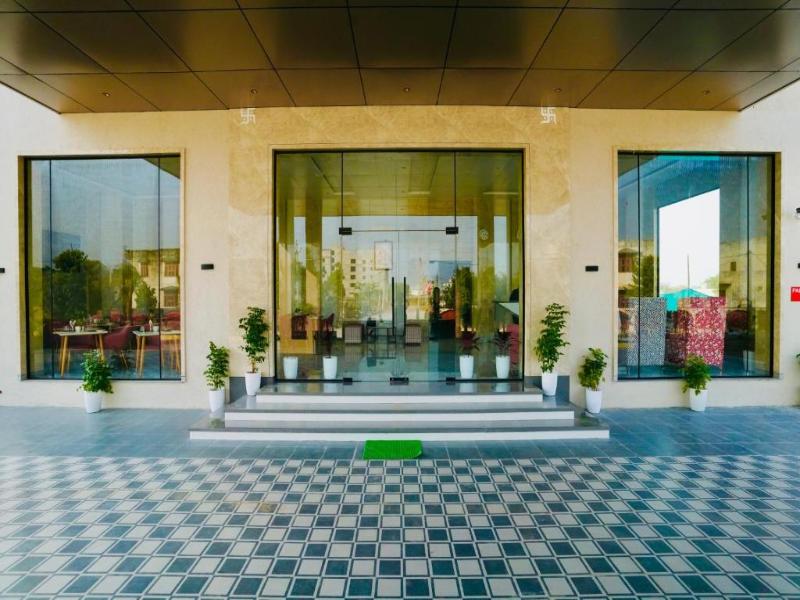 Mastiff Select Aparajita Khatu Shyam By OTHPL — general view