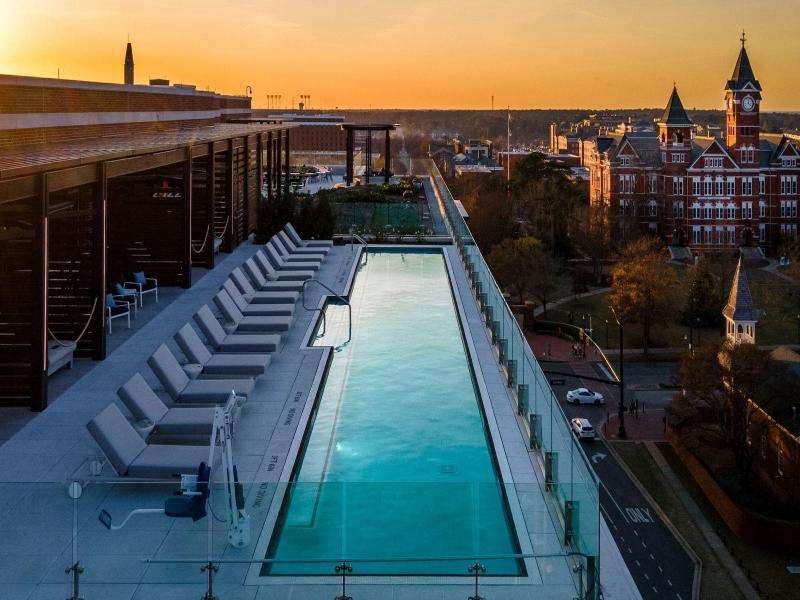 Laurel Hotel And Spa