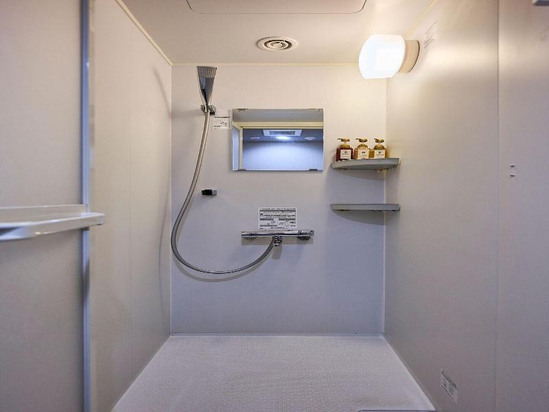 Hotel Plus Hostel Tokyo Akihabara image