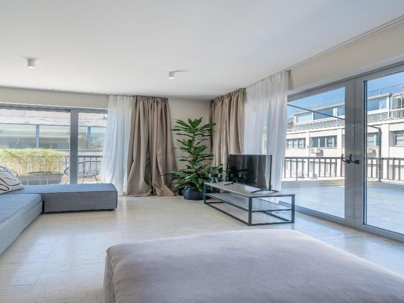 The Artisan Suites image
