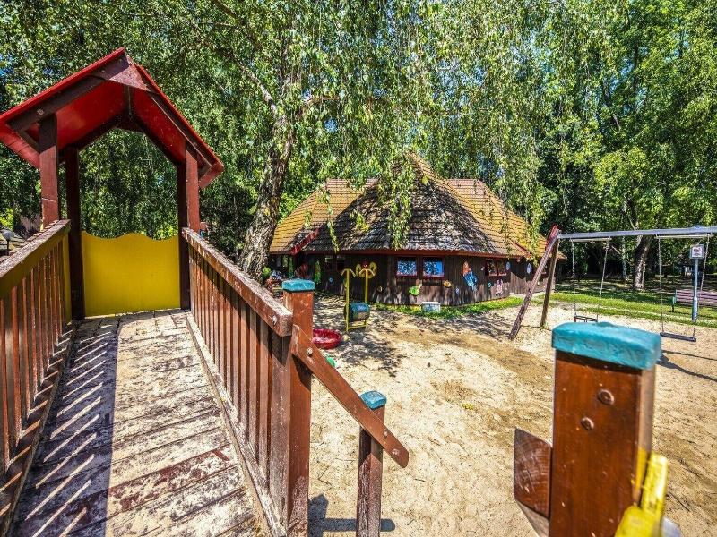Club Tihany Resort image