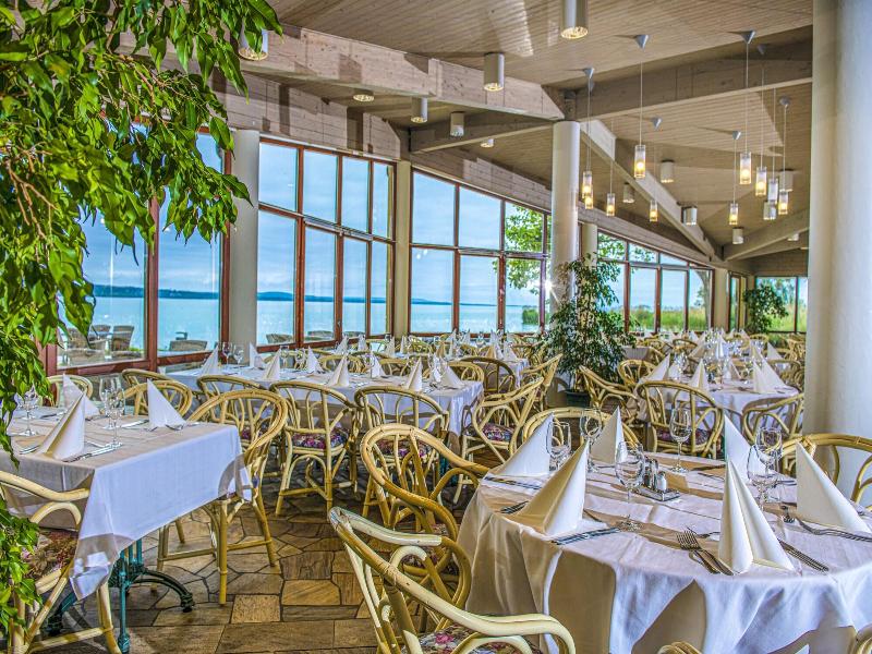 Club Tihany Resort image