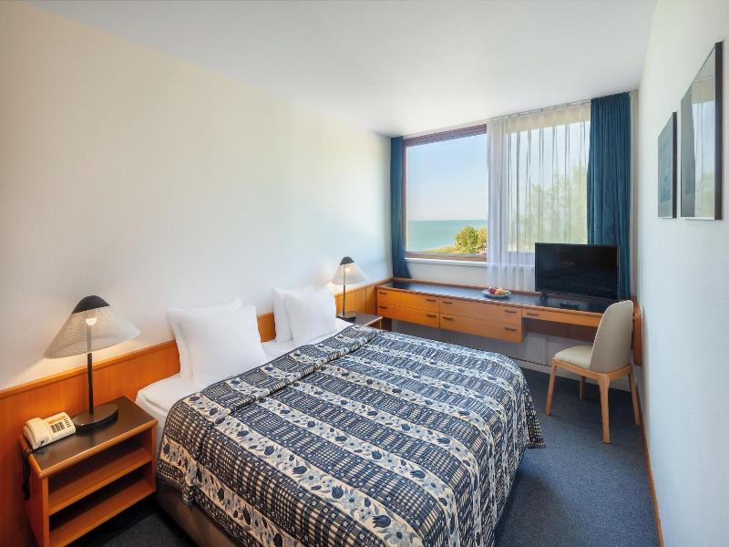 Club Tihany Resort image