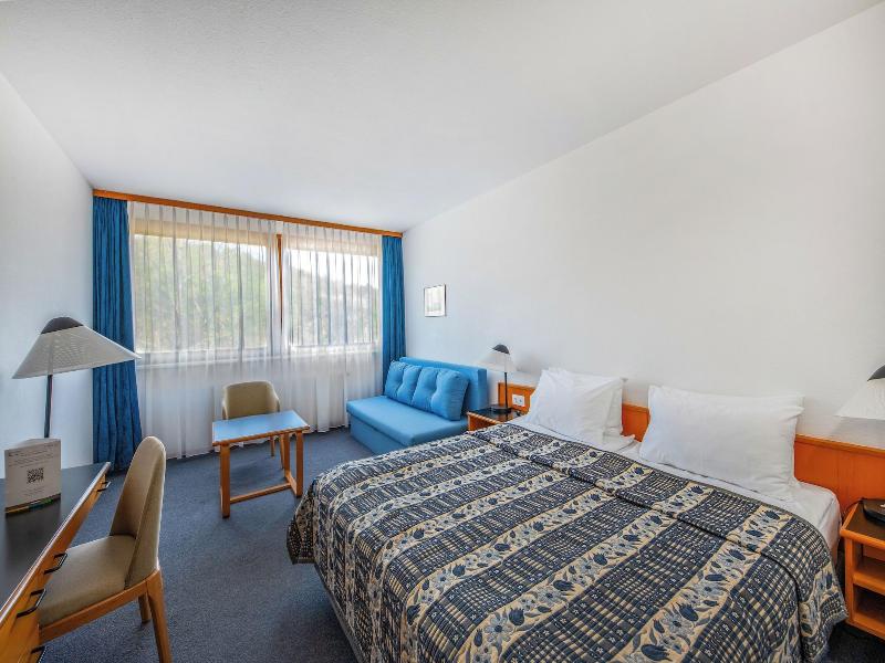 Club Tihany Resort image