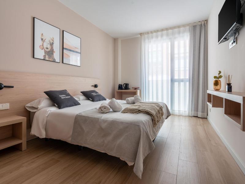 Limehome Barcelona Carrer De Besalu 82 image