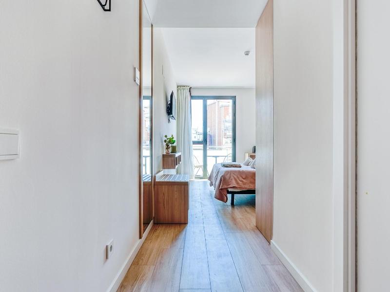Limehome Barcelona Carrer De Besalu 82 image