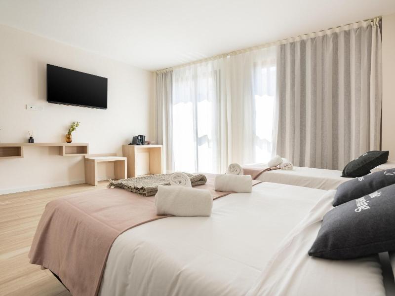 Limehome Barcelona Carrer De Besalu 82 image