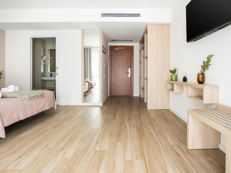 Limehome Barcelona Carrer De Besalu 82 image