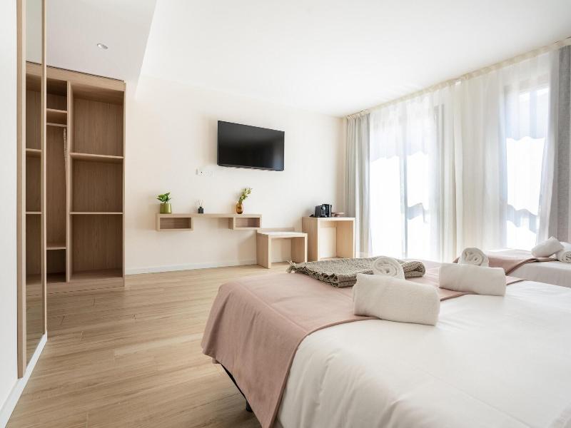 Limehome Barcelona Carrer De Besalu 82 image
