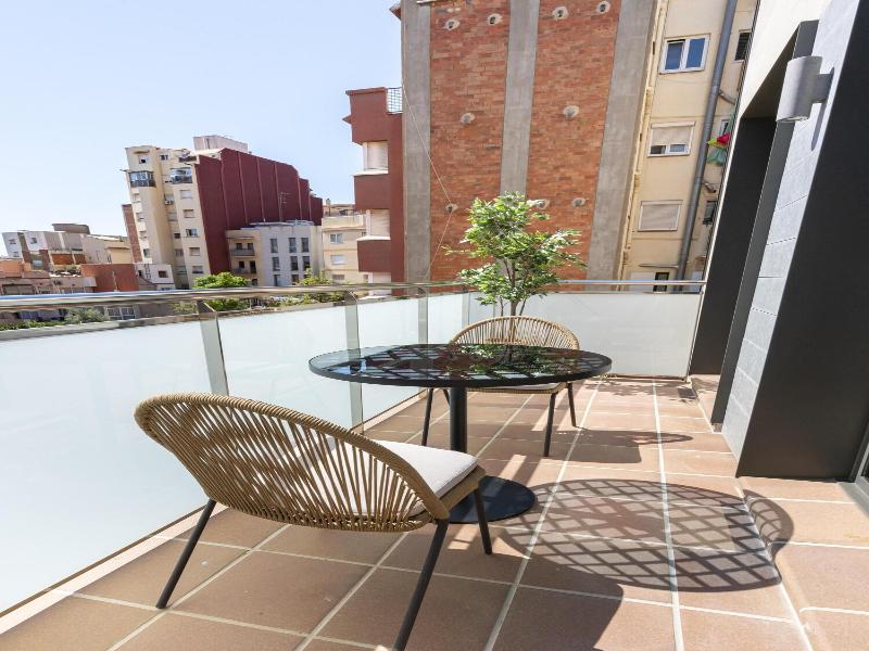 Limehome Barcelona Carrer De Besalu 82 image