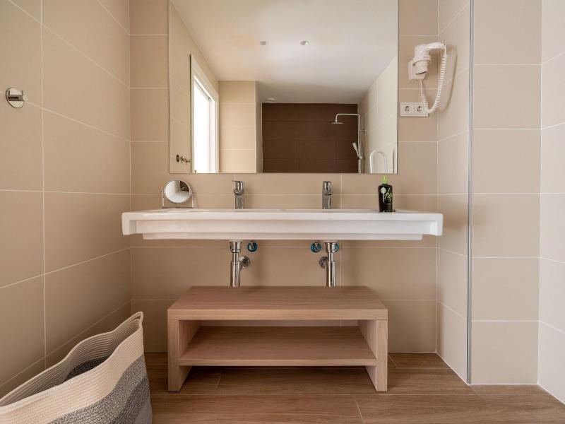 Limehome Barcelona Carrer De Besalu 82 image
