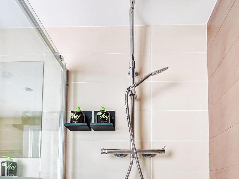 Limehome Barcelona Carrer De Besalu 82 image