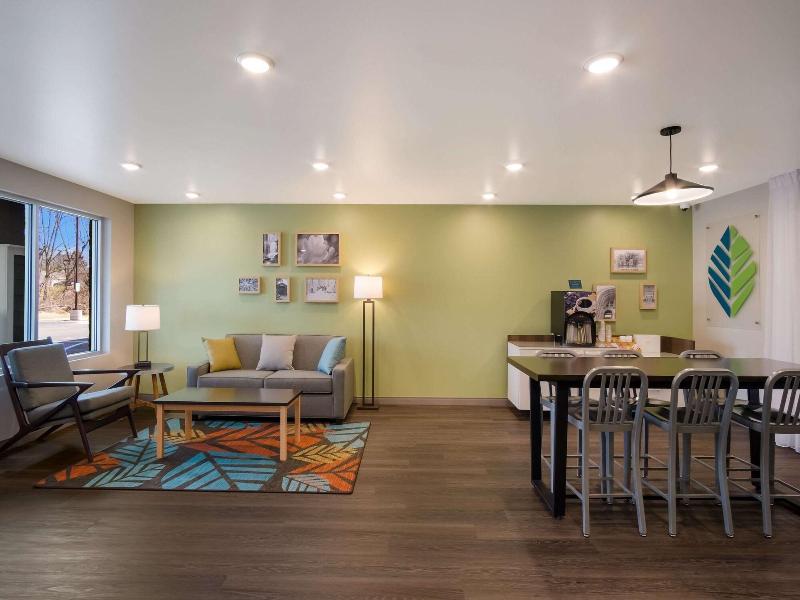 Woodspring Suites Grand Rapids Kentwood image