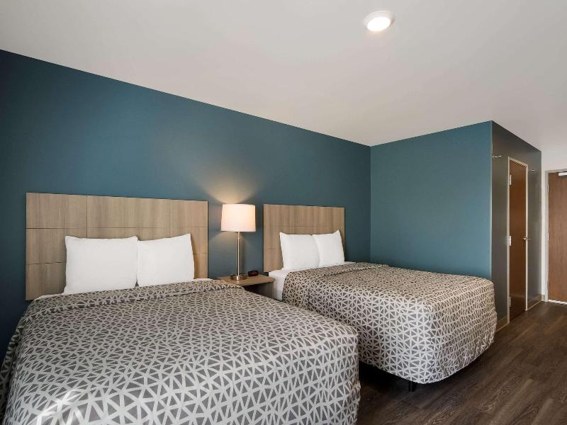 Woodspring Suites Grand Rapids Kentwood image