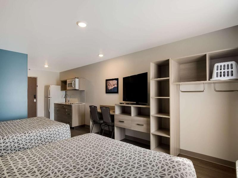 Woodspring Suites Grand Rapids Kentwood image