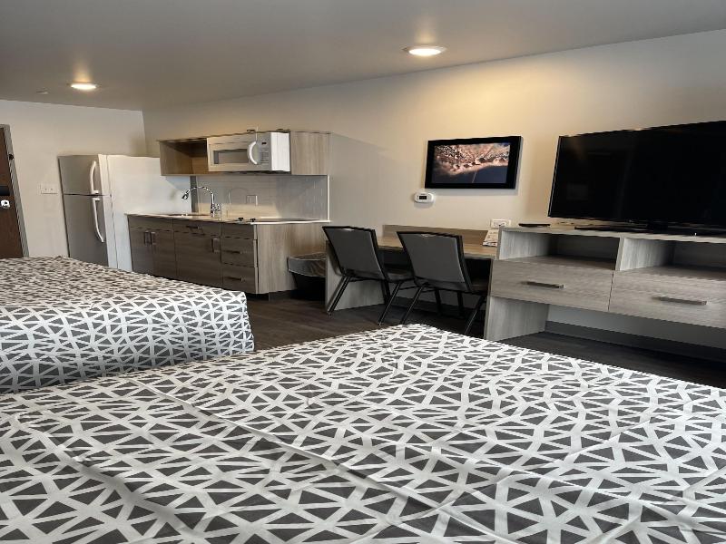 Woodspring Suites Grand Rapids Kentwood image