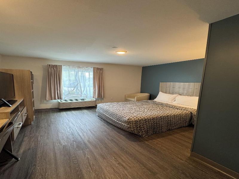 Woodspring Suites Grand Rapids Kentwood image