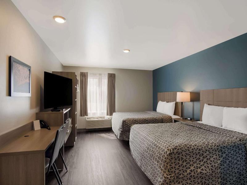 Woodspring Suites Grand Rapids Kentwood image