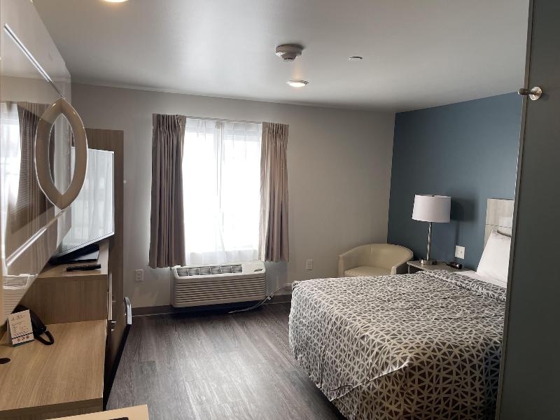 Woodspring Suites Grand Rapids Kentwood image