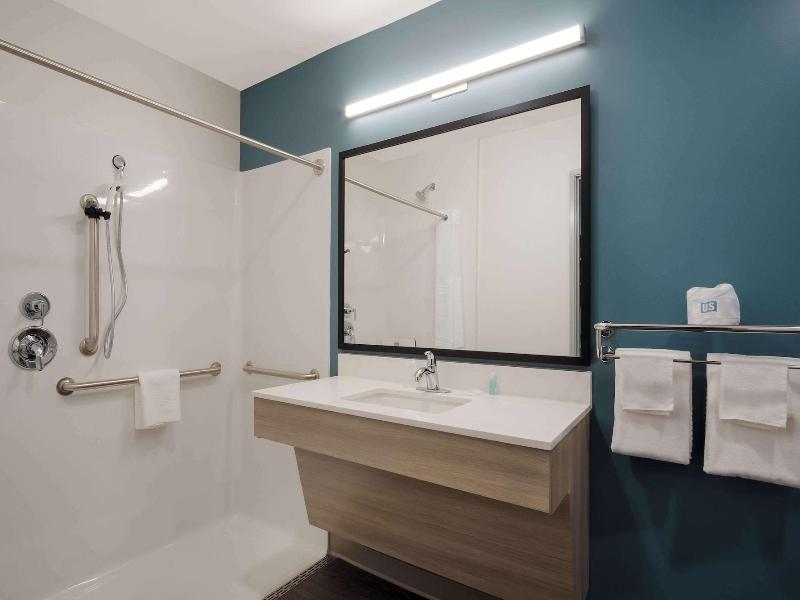 Woodspring Suites Grand Rapids Kentwood image