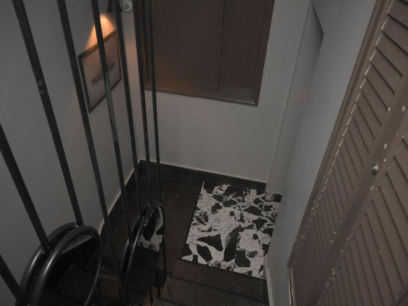 Isle Otel image
