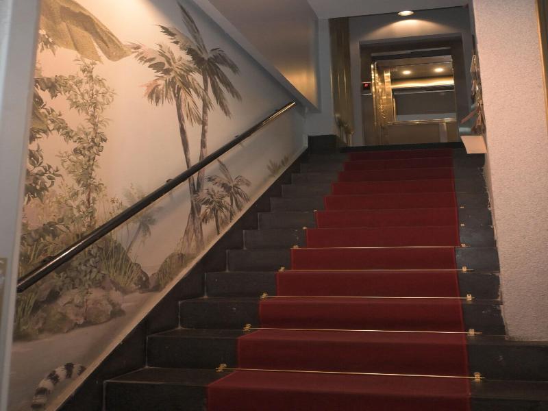 Isle Otel image